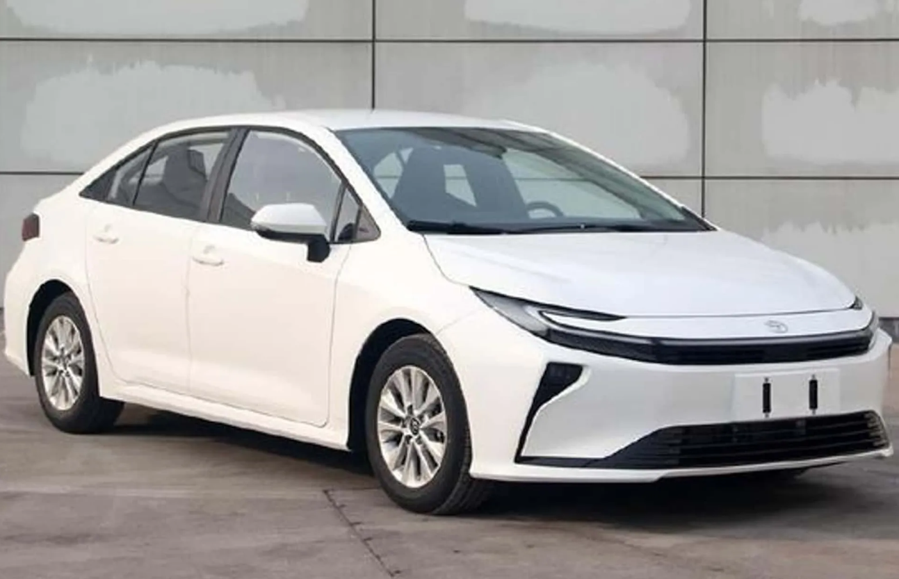 Toyota Corolla станет как Prius: утечка из Китая