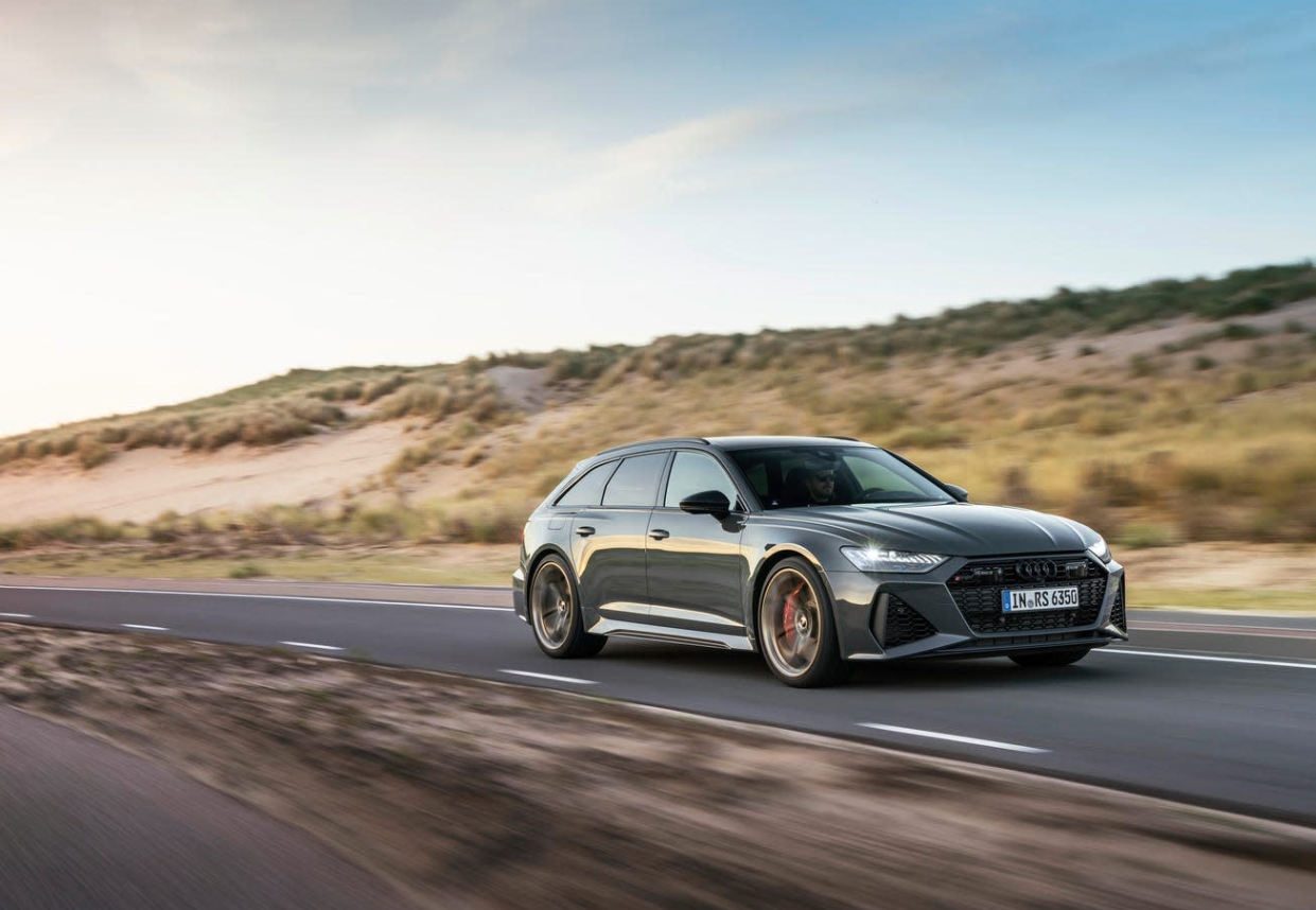 Между током и бензином: Audi играет в гибрид без правил
