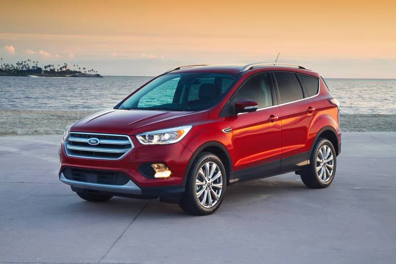 2018_ford_escape_4dr-suv_titanium_fq_oem_1_815.jpg