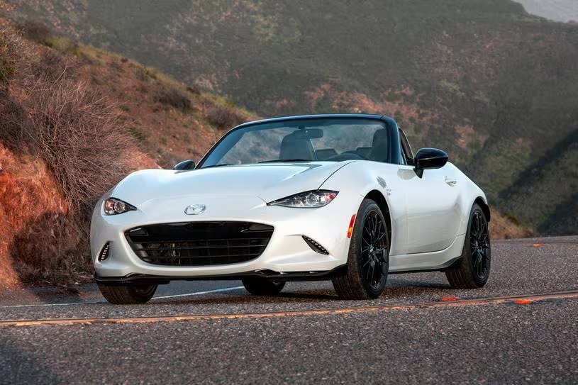 2020_mazda_mx-5-miata_convertible_club_fq_oem_1_815.jpeg