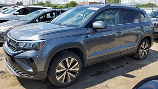 2022 Volkswagen Taos-Special Edition 4MOTION  1.5  литра  39.000 миль Полный привод