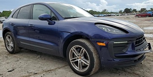 2022 Porsche Macan  2.0  литра  13.000 миль