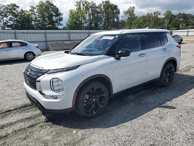 MITSUBISHI OUTLANDER SE 2024