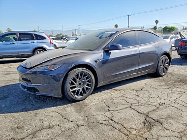 TESLA MODEL 3 2026