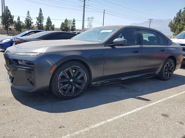 BMW 750 XE 2023