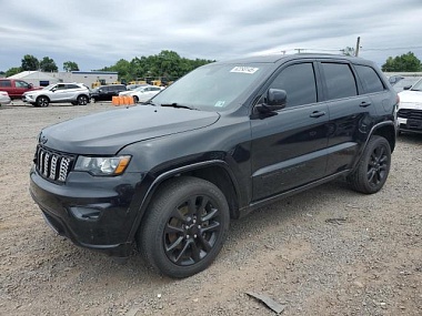 JEEP GRAND CHEROKEE LAREDO 2021