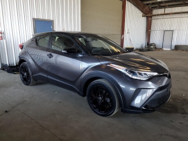 TOYOTA C-HR XLE 2021