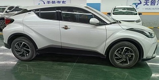 2021 CH-R 2.0L Deluxe Edition  Пробег - 27.000 км 2.0 литра