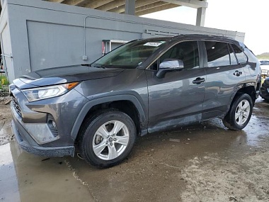 TOYOTA RAV4 XLE 2021