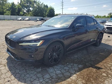 VOLVO S60 B5 R-DESIGN 2022