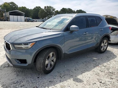 VOLVO XC40 T4 MOMENTUM 2019