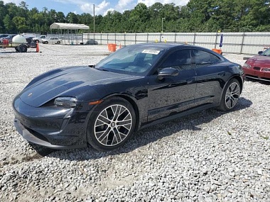 PORSCHE TAYCAN 2021