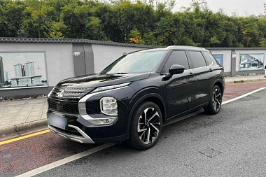 MITSUBISHI OUTLANDER 2023