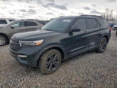 FORD EXPLORER XLT 2022