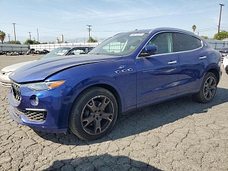 MASERATI LEVANTE BASE 2022