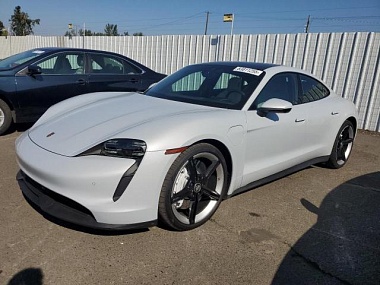 PORSCHE TAYCAN 2022
