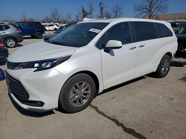 TOYOTA SIENNA XLE 7-PASSENGER 2025