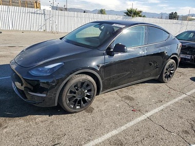 TESLA MODEL Y 2024