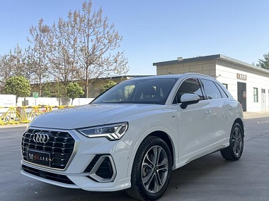 AUDI Q3 40 2021