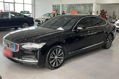 VOLVO S90 2022