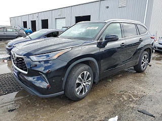 TOYOTA HIGHLANDER XLE 2022