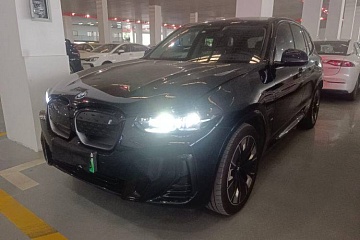 BMW iX3	2023