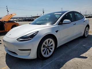 TESLA MODEL 3 2021