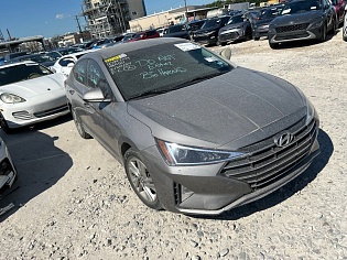 2020 Hyundai Elantra Limited  Пробег - 49 118 миль