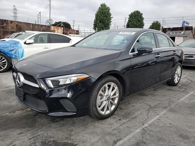 MERCEDES-BENZ A 220 2020