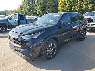 TOYOTA HIGHLANDER XLE 2022