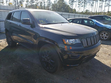 JEEP GRAND CHEROKEE LAREDO 2021