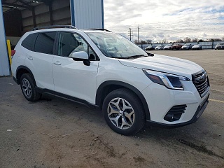 SUBARU FORESTER PREMIUM 2024