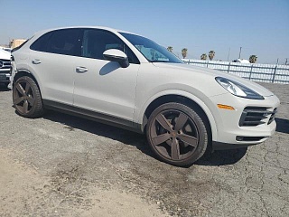 PORSCHE CAYENNE 2021