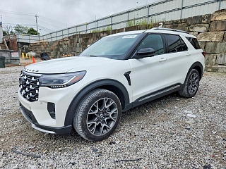 FORD EXPLORER PLATINUM 2025